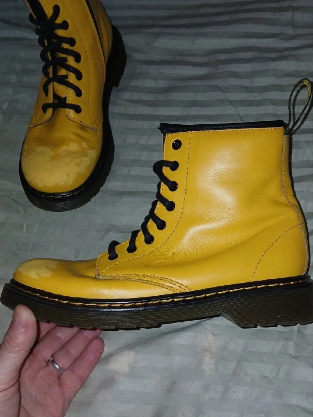 Dr Martens Junior Yellow Leather Lace-Up Combat Boots Sz: 3